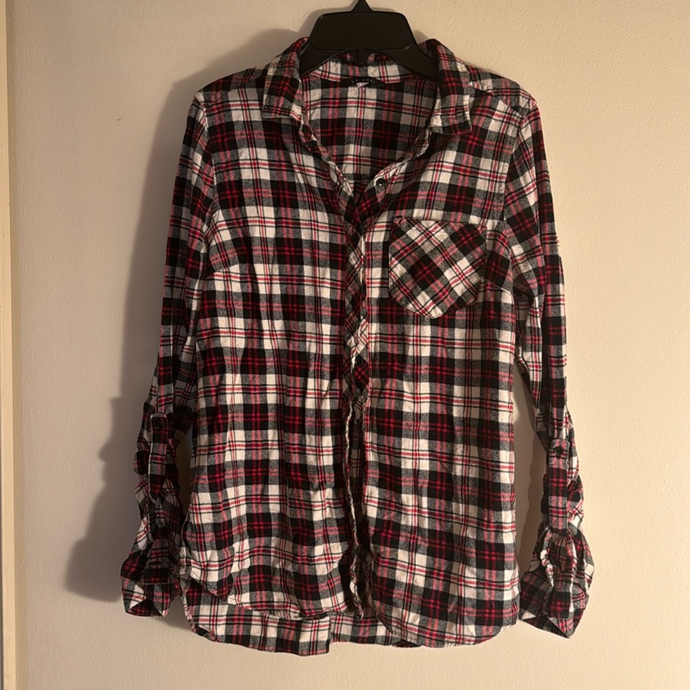 Checkered flannel♥️🖤